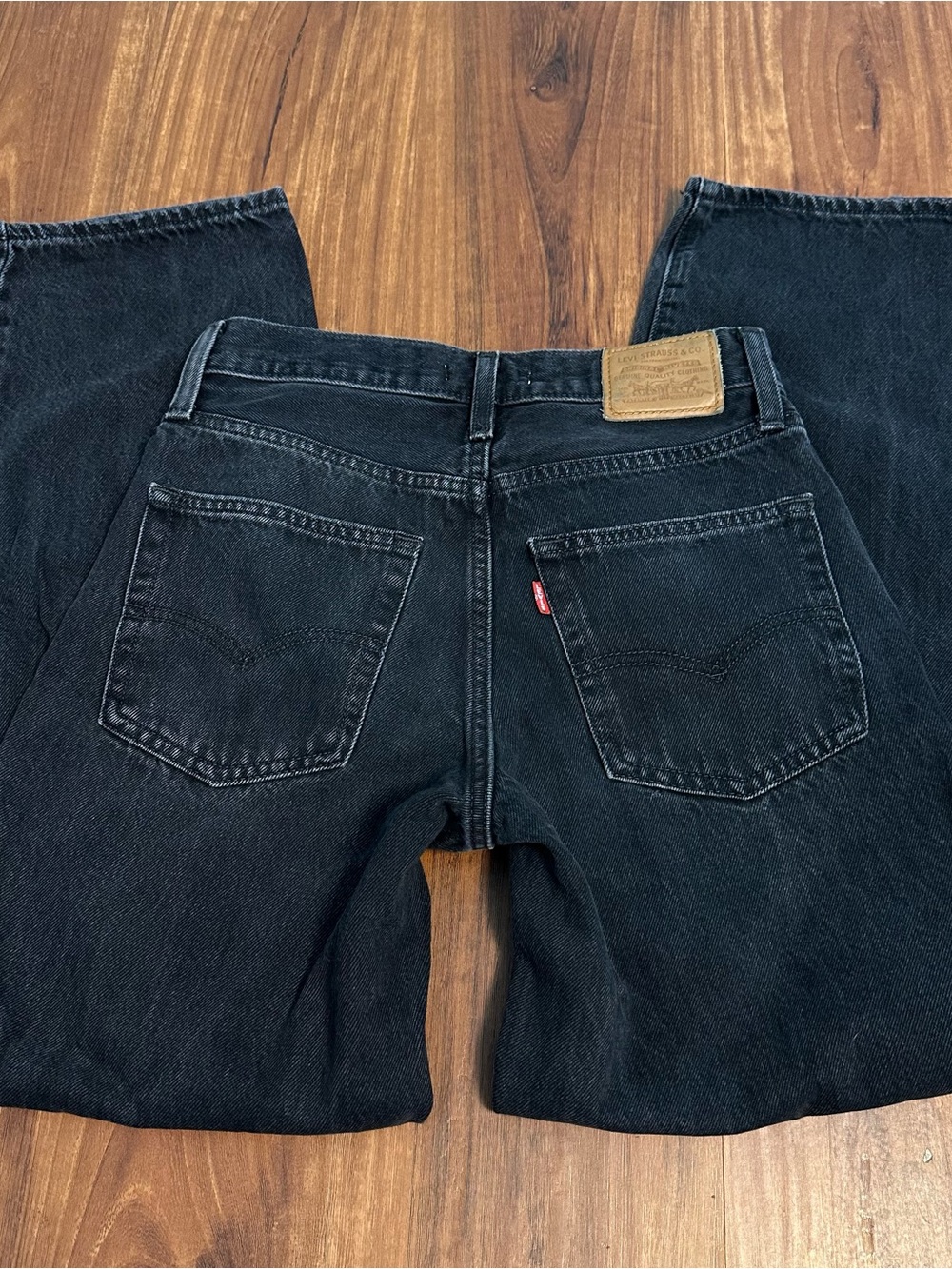 Levi's Black Relaxed Fit Jeans - Mens